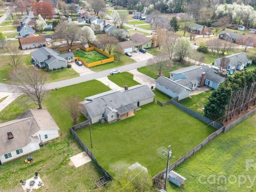 3545 Heather Lane, Gastonia, NC 28056.  MLS# CAR4353984, YatesRealty ID 18076. 