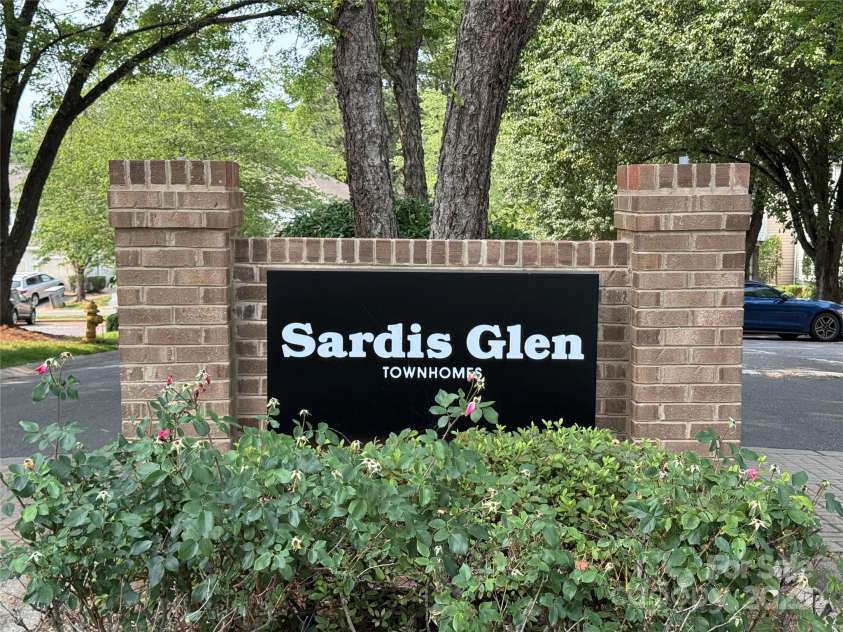 1231 Maple Shade Lane, Charlotte, NC 28270.  MLS# CAR4267054, YatesRealty ID 18078. 