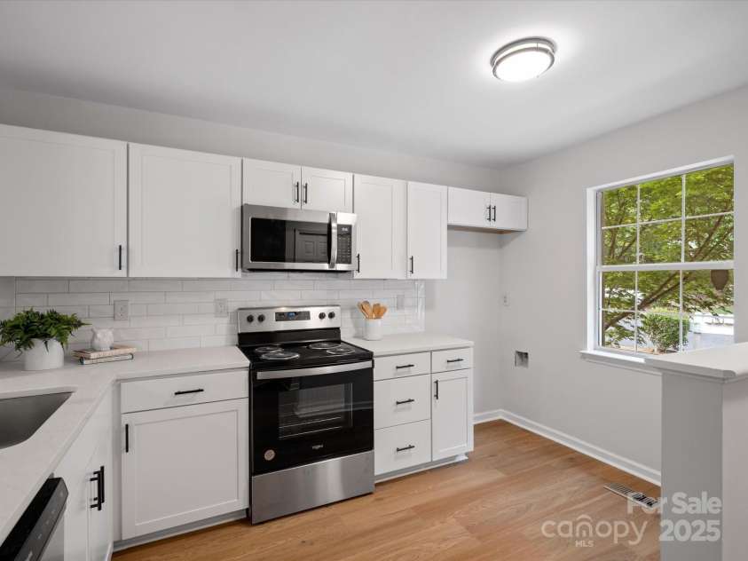 1231 Maple Shade Lane, Charlotte, NC 28270.  MLS# CAR4267054, YatesRealty ID 18078. 