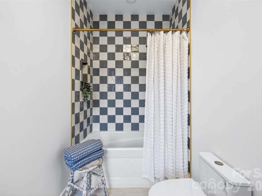 449 North Corner Road, Lancaster, SC 29720.  MLS# CAR4334854, YatesRealty ID 18078. 