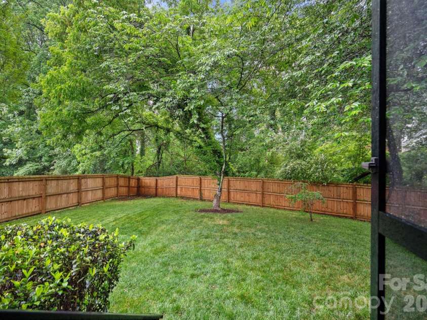 806 Water Wheel Court, Charlotte, NC 28209.  MLS# CAR4373995, YatesRealty ID 18079. Backyard