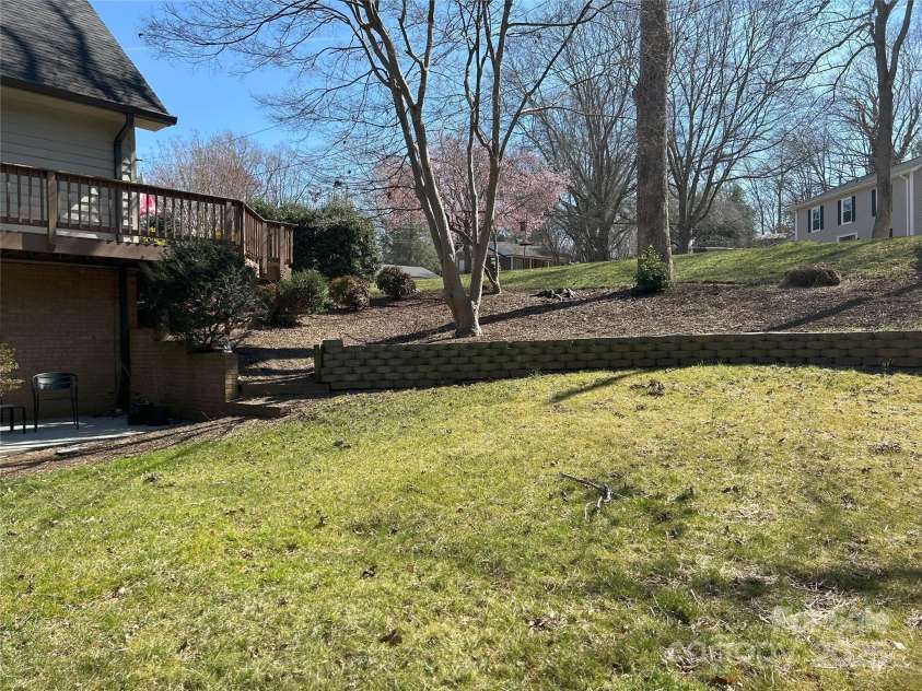 1220 20th Avenue Avenue, Hickory, NC 28601.  MLS# CAR4227872, YatesRealty ID 1808. 