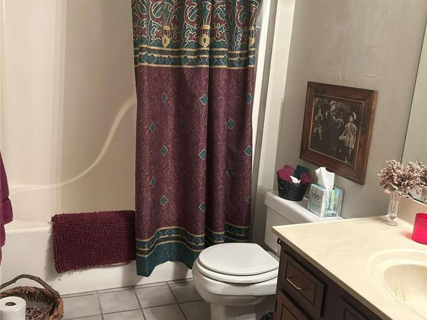 1220 20th Avenue Avenue, Hickory, NC 28601.  MLS# CAR4227872, YatesRealty ID 1808. 