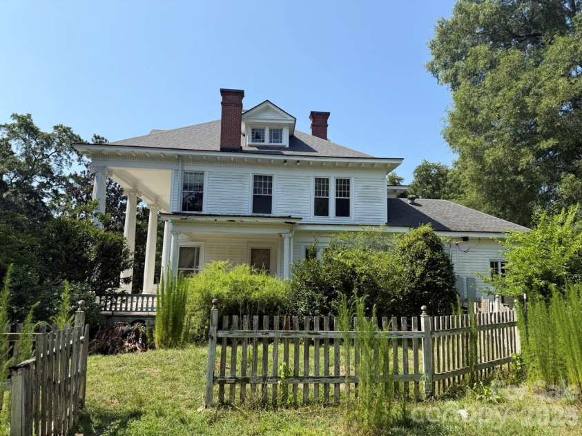 206 Rose Terrace, Wadesboro, NC 28170.  MLS# CAR4413278, YatesRealty ID 1808. 