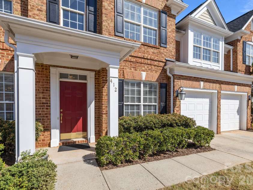 412 Eberle Way, Matthews, NC 28105.  MLS# CAR4363887, YatesRealty ID 18080. 