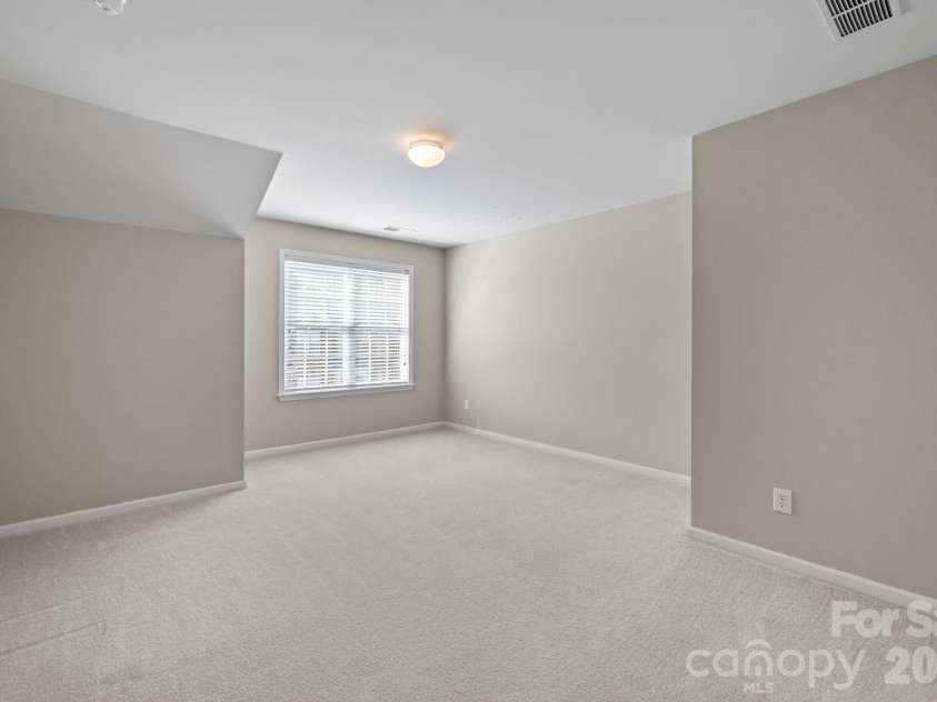 412 Eberle Way, Matthews, NC 28105.  MLS# CAR4363887, YatesRealty ID 18080. 