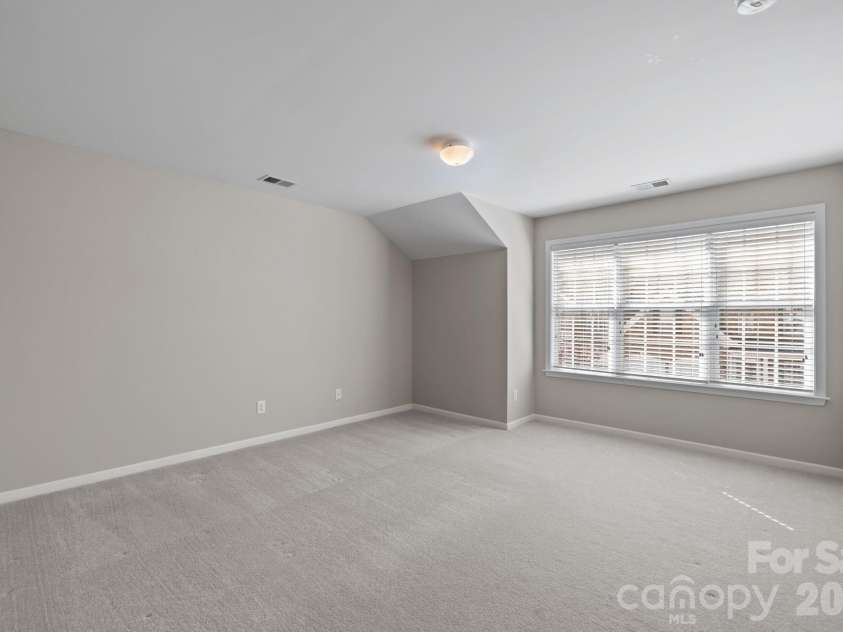412 Eberle Way, Matthews, NC 28105.  MLS# CAR4363887, YatesRealty ID 18080. 