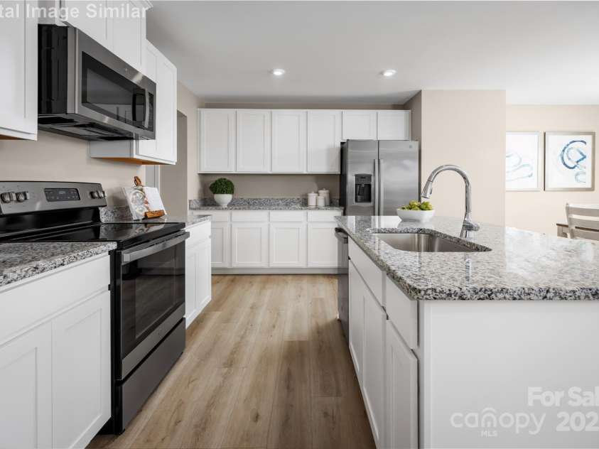 5220 McCallum Meadows Drive, Charlotte, NC 28216.  MLS# CAR4252096, YatesRealty ID 18081. 