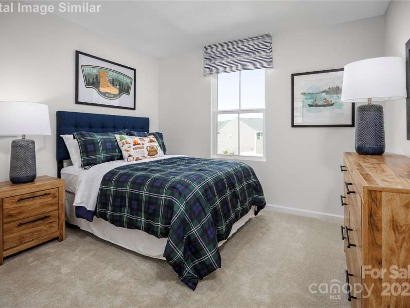 5220 McCallum Meadows Drive, Charlotte, NC 28216.  MLS# CAR4252096, YatesRealty ID 18081. 