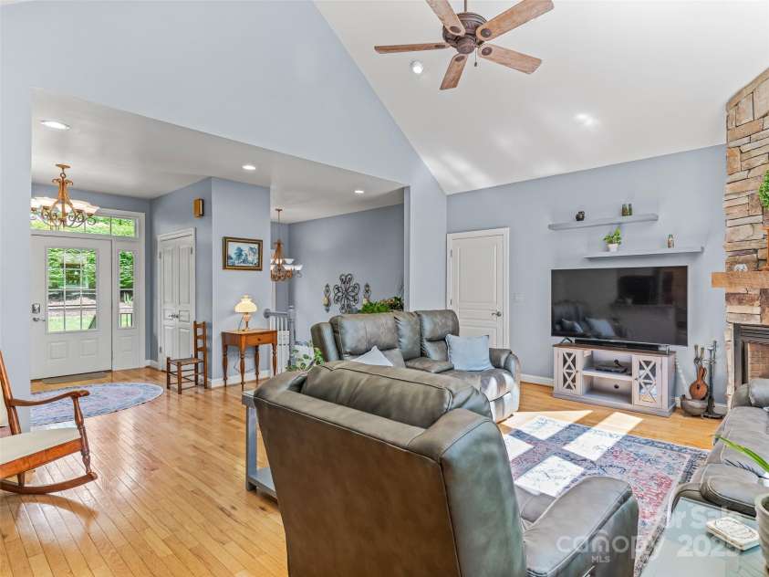 138 Bridlewood Trail, Mills River, NC 28759.  MLS# CAR4258738, YatesRealty ID 18082. 