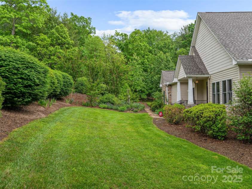 138 Bridlewood Trail, Mills River, NC 28759.  MLS# CAR4258738, YatesRealty ID 18082. 