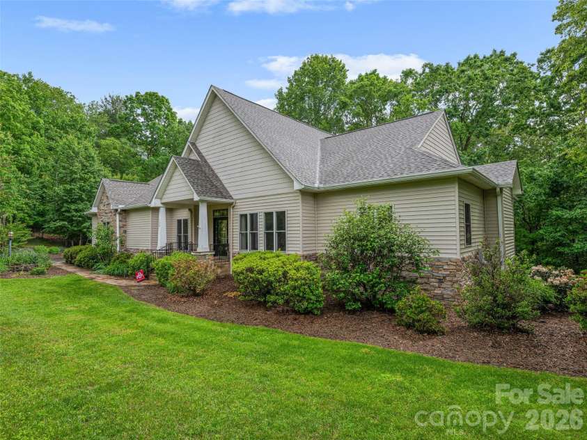 138 Bridlewood Trail, Mills River, NC 28759.  MLS# CAR4258738, YatesRealty ID 18082. 