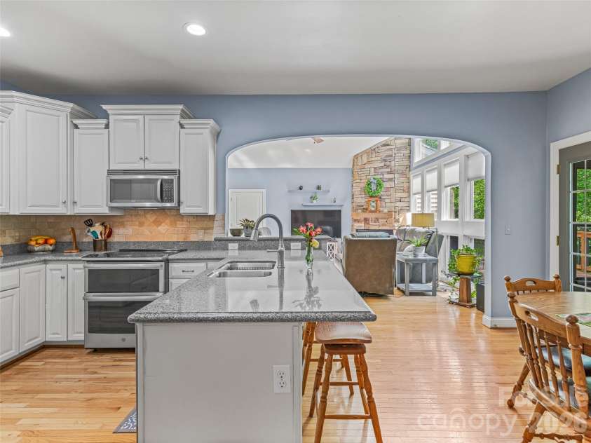 138 Bridlewood Trail, Mills River, NC 28759.  MLS# CAR4258738, YatesRealty ID 18082. 