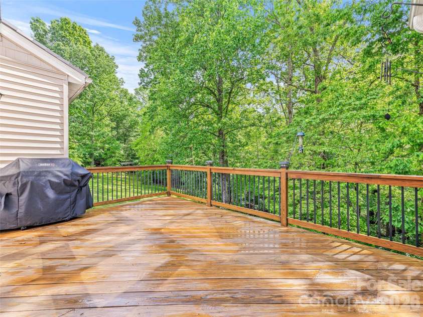 138 Bridlewood Trail, Mills River, NC 28759.  MLS# CAR4258738, YatesRealty ID 18082. 