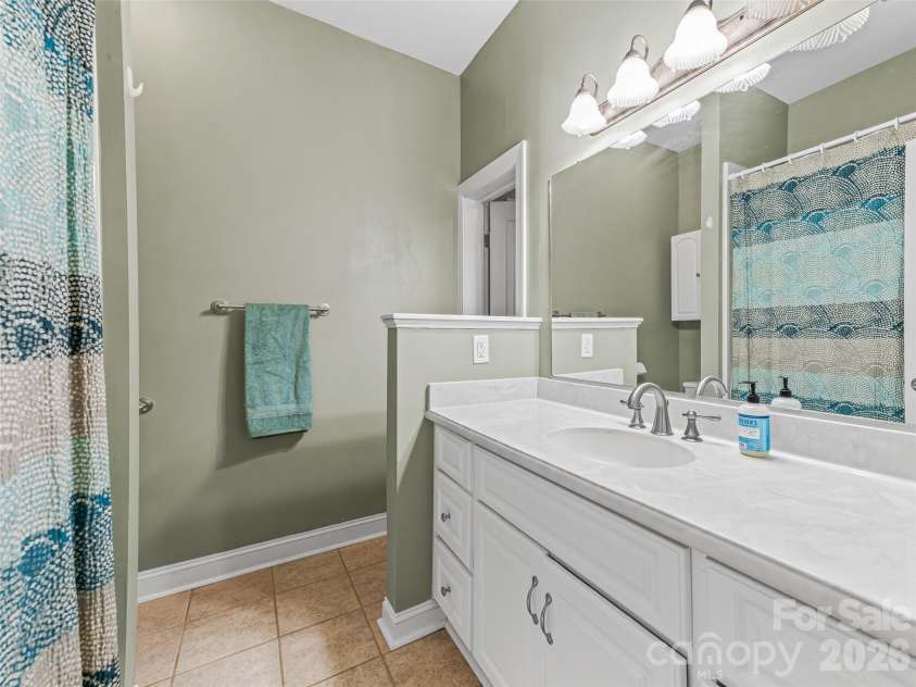 138 Bridlewood Trail, Mills River, NC 28759.  MLS# CAR4258738, YatesRealty ID 18082. 