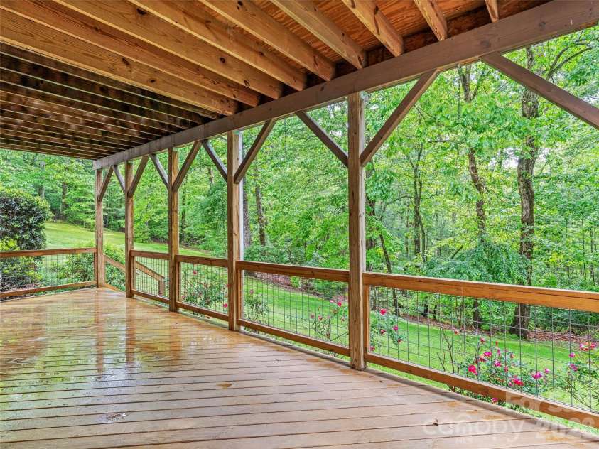 138 Bridlewood Trail, Mills River, NC 28759.  MLS# CAR4258738, YatesRealty ID 18082. 