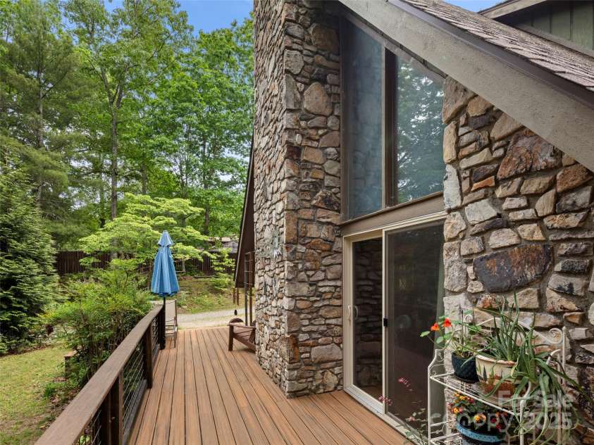 756 Pole Creasman Road, Asheville, NC 28806.  MLS# CAR4260056, YatesRealty ID 18084. 