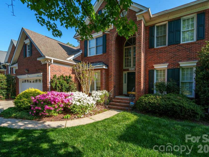 8908 Leinster Drive, Charlotte, NC 28277.  MLS# CAR4371999, YatesRealty ID 18084. 