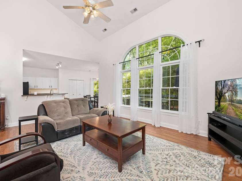 8908 Leinster Drive, Charlotte, NC 28277.  MLS# CAR4371999, YatesRealty ID 18084. 