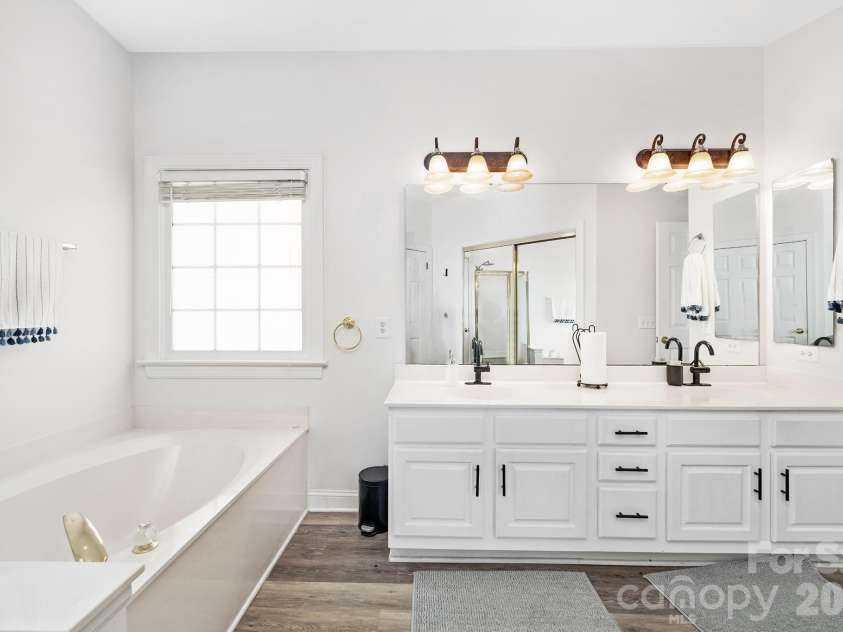 8908 Leinster Drive, Charlotte, NC 28277.  MLS# CAR4371999, YatesRealty ID 18084. 
