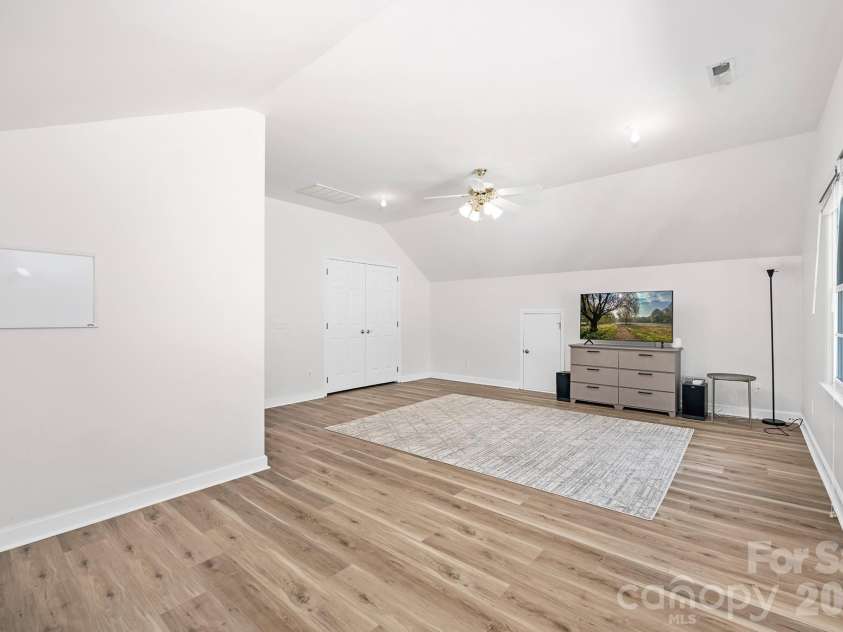 8908 Leinster Drive, Charlotte, NC 28277.  MLS# CAR4371999, YatesRealty ID 18084. 