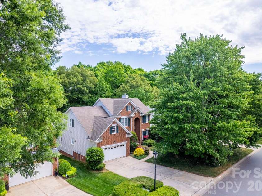 8908 Leinster Drive, Charlotte, NC 28277.  MLS# CAR4371999, YatesRealty ID 18084. 