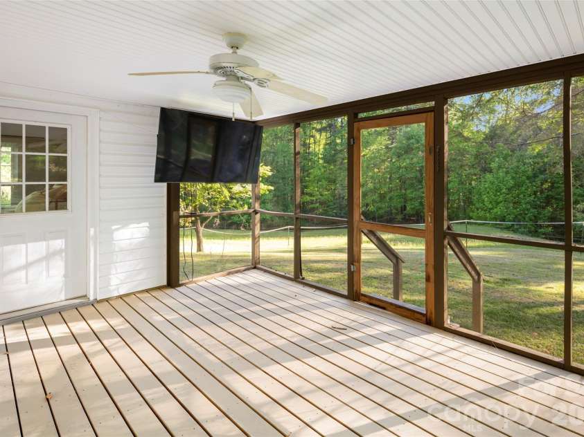 229 Sandstone Lane, Hendersonville, NC 28739.  MLS# CAR4377167, YatesRealty ID 18085. 
