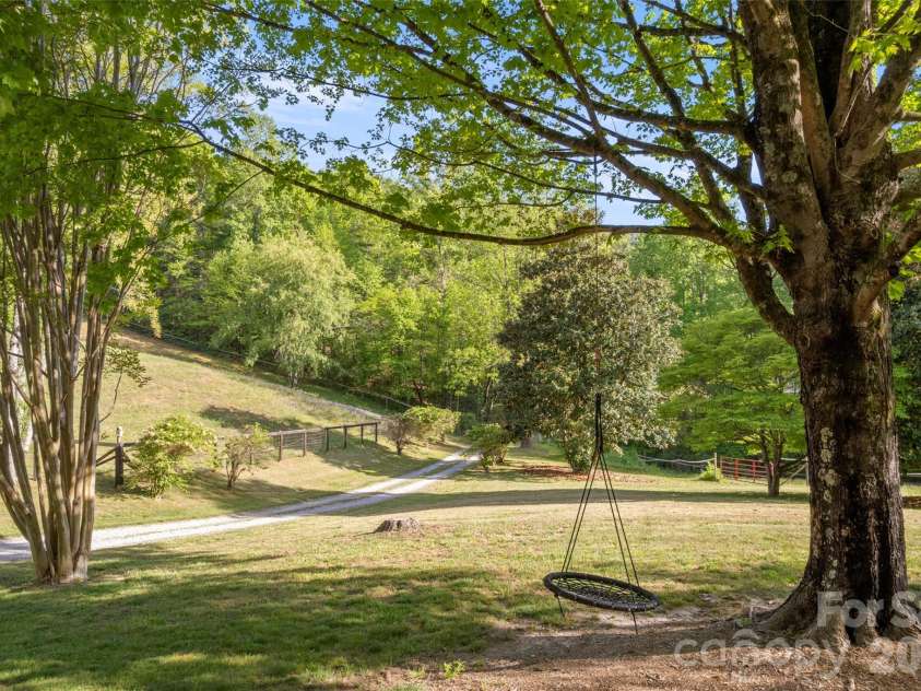 229 Sandstone Lane, Hendersonville, NC 28739.  MLS# CAR4377167, YatesRealty ID 18085. 