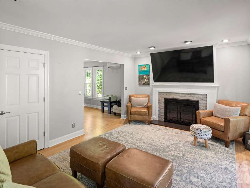 229 Sandstone Lane, Hendersonville, NC 28739.  MLS# CAR4377167, YatesRealty ID 18085. 