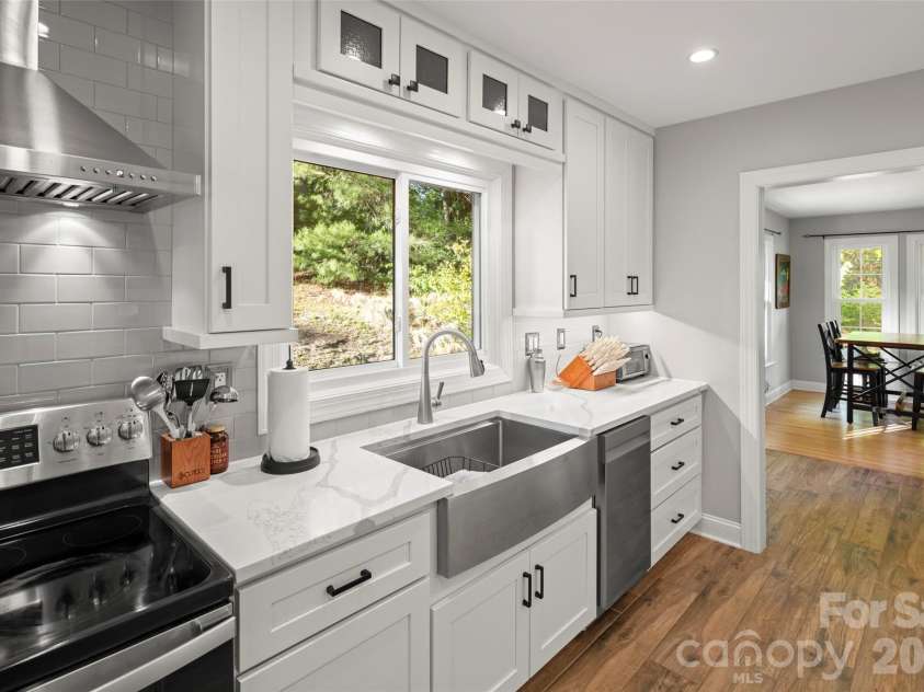 229 Sandstone Lane, Hendersonville, NC 28739.  MLS# CAR4377167, YatesRealty ID 18085. 