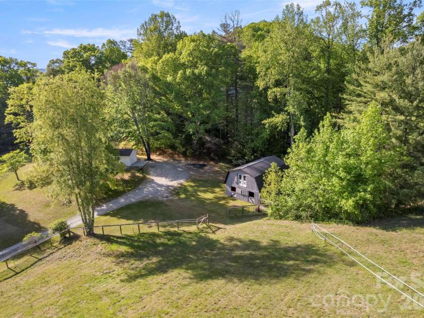 229 Sandstone Lane, Hendersonville, NC 28739.  MLS# CAR4377167, YatesRealty ID 18085. 