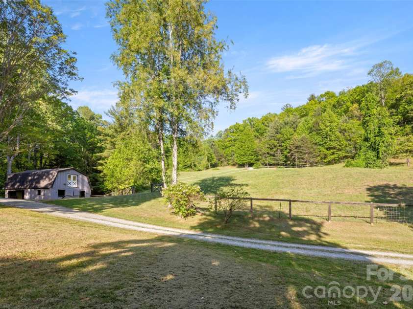 229 Sandstone Lane, Hendersonville, NC 28739.  MLS# CAR4377167, YatesRealty ID 18085. 
