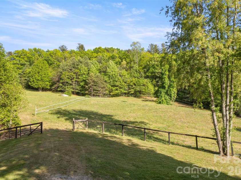 229 Sandstone Lane, Hendersonville, NC 28739.  MLS# CAR4377167, YatesRealty ID 18085. 