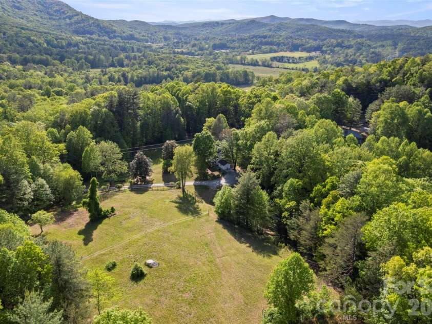 229 Sandstone Lane, Hendersonville, NC 28739.  MLS# CAR4377167, YatesRealty ID 18085. 