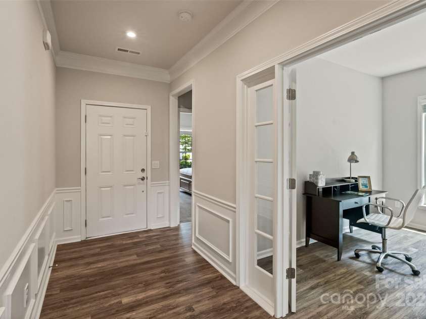 2329 Delaney Drive, Fort Mill, SC 29715.  MLS# CAR4258453, YatesRealty ID 18086. Foyer