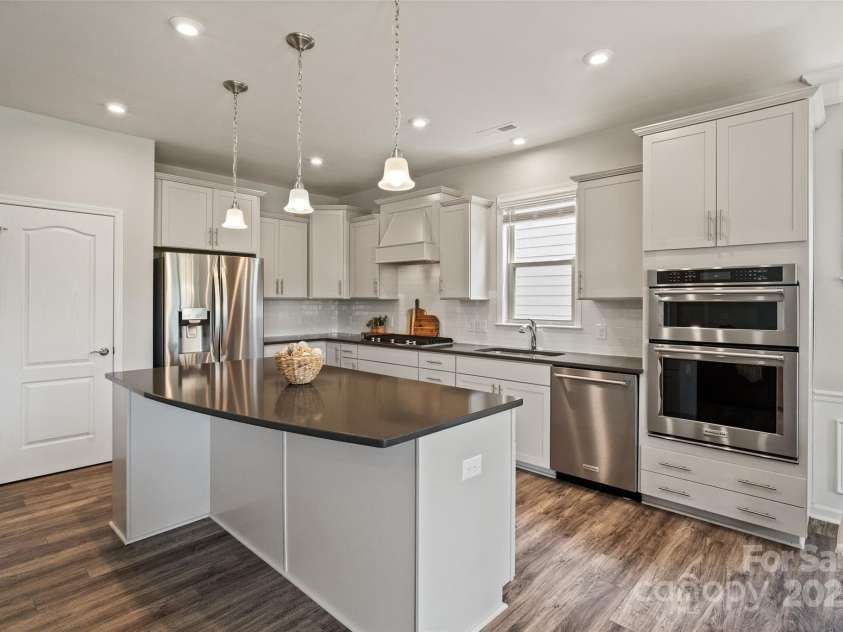 2329 Delaney Drive, Fort Mill, SC 29715.  MLS# CAR4258453, YatesRealty ID 18086. Kitchen