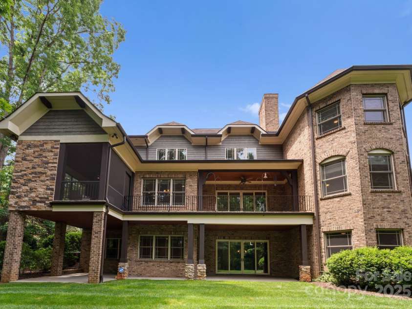 3815 Stoney Ridge Trail, Charlotte, NC 28210.  MLS# CAR4255278, YatesRealty ID 18087. 