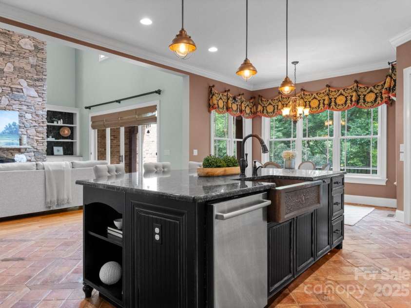3815 Stoney Ridge Trail, Charlotte, NC 28210.  MLS# CAR4255278, YatesRealty ID 18087. 