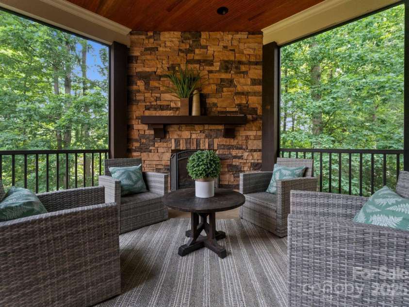 3815 Stoney Ridge Trail, Charlotte, NC 28210.  MLS# CAR4255278, YatesRealty ID 18087. 