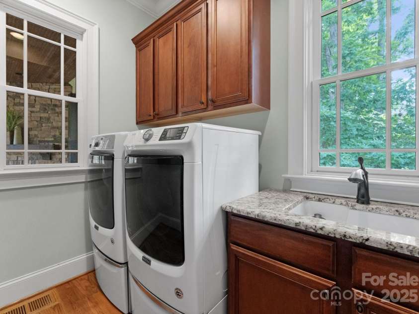 3815 Stoney Ridge Trail, Charlotte, NC 28210.  MLS# CAR4255278, YatesRealty ID 18087. 