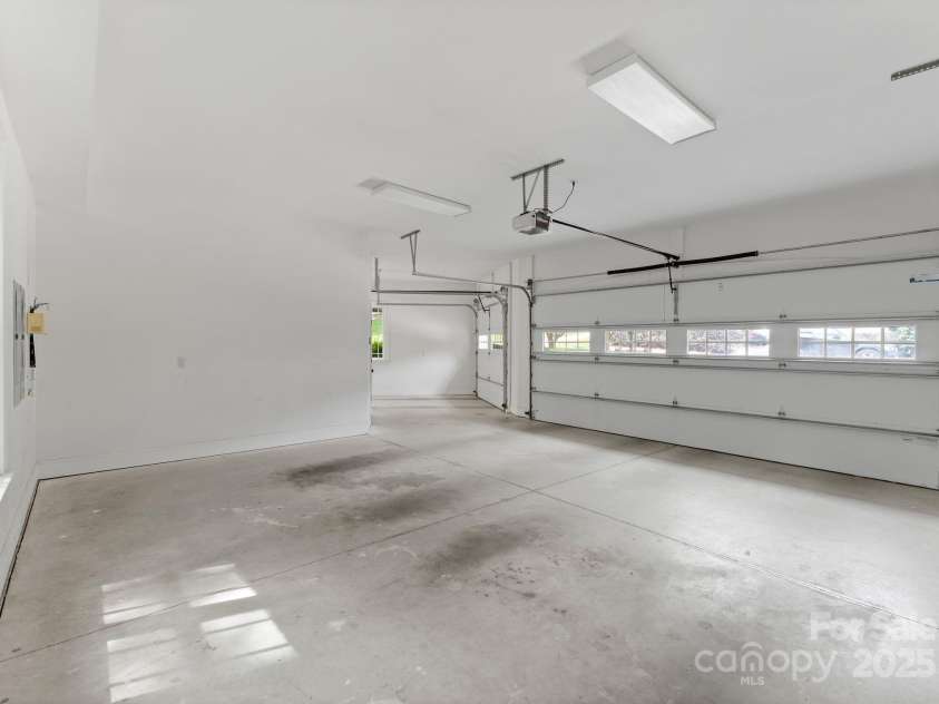 3815 Stoney Ridge Trail, Charlotte, NC 28210.  MLS# CAR4255278, YatesRealty ID 18087. 
