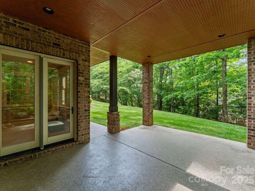 3815 Stoney Ridge Trail, Charlotte, NC 28210.  MLS# CAR4255278, YatesRealty ID 18087. 