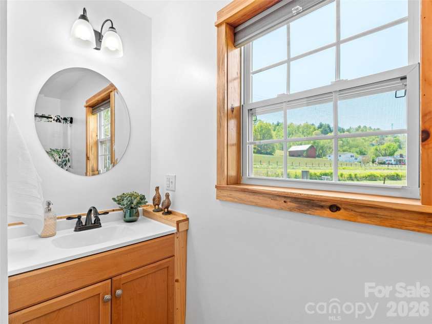 5881 US 23 Highway, Mars Hill, NC 28754.  MLS# CAR4374196, YatesRealty ID 18088. Bathroom