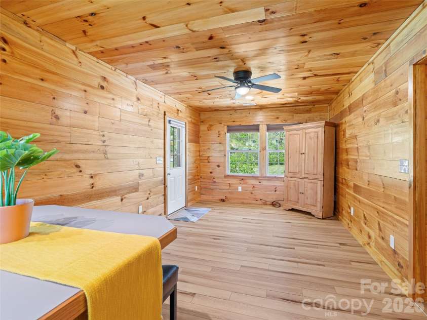 5881 US 23 Highway, Mars Hill, NC 28754.  MLS# CAR4374196, YatesRealty ID 18088. Dining areas