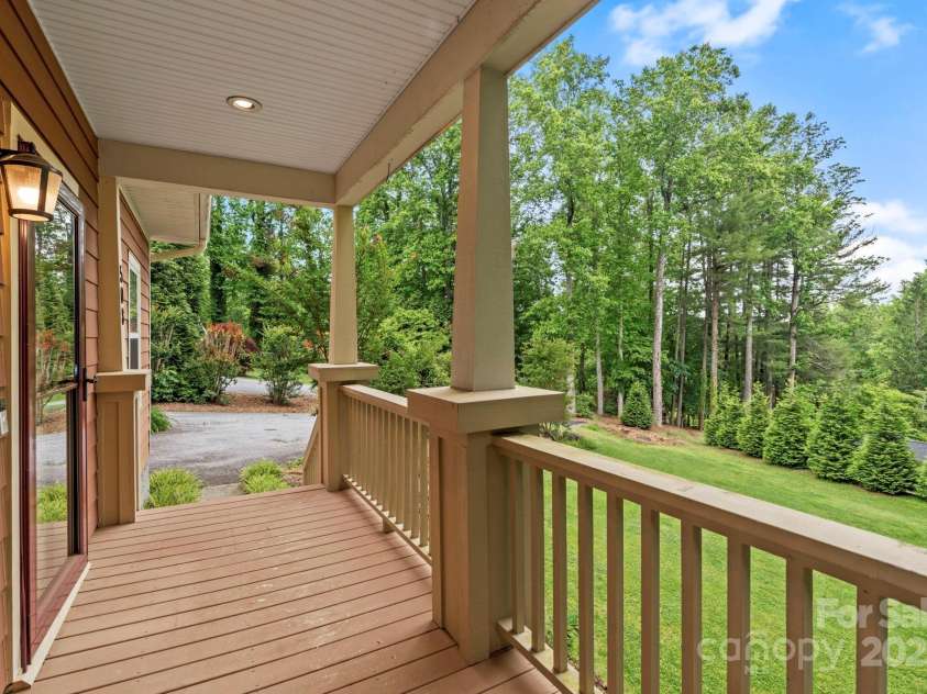 508 Fairway Drive, Hendersonville, NC 28739.  MLS# CAR4266384, YatesRealty ID 18089. 