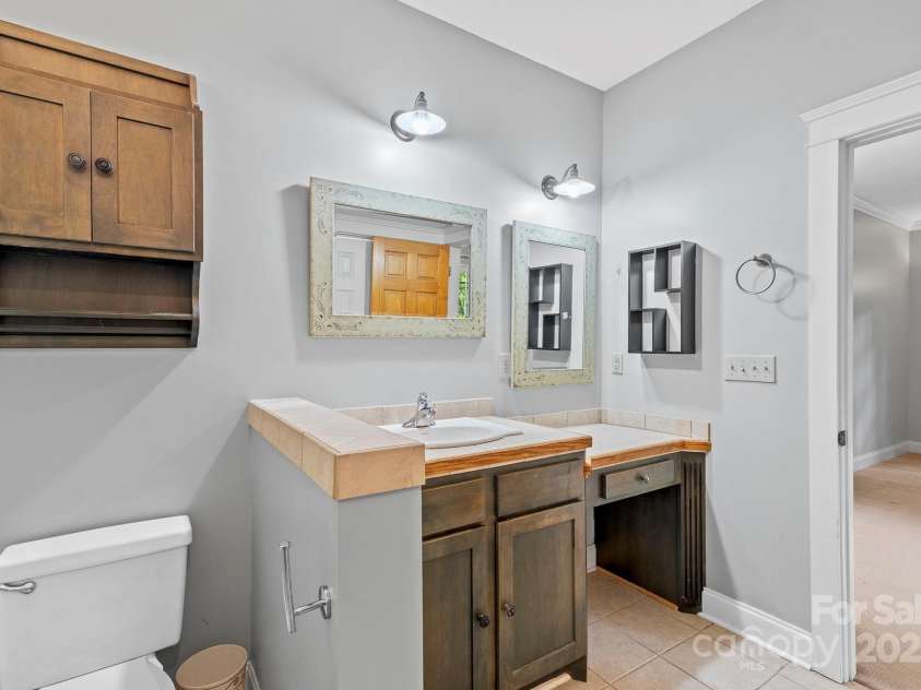 508 Fairway Drive, Hendersonville, NC 28739.  MLS# CAR4266384, YatesRealty ID 18089. 