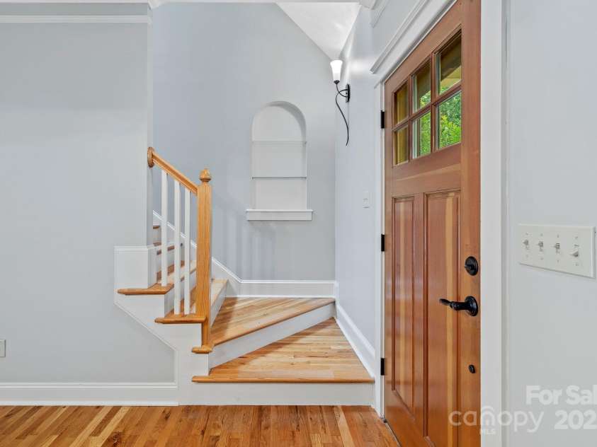 508 Fairway Drive, Hendersonville, NC 28739.  MLS# CAR4266384, YatesRealty ID 18089. 