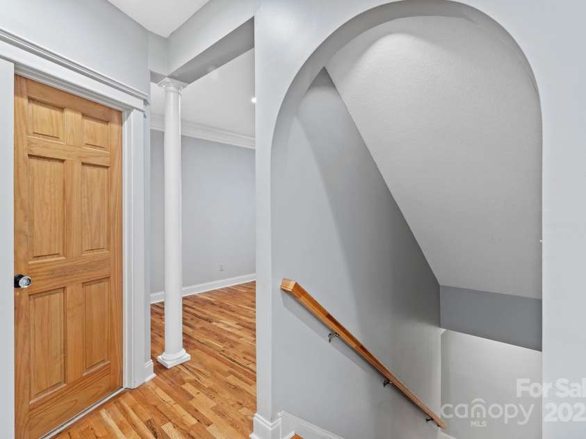 508 Fairway Drive, Hendersonville, NC 28739.  MLS# CAR4266384, YatesRealty ID 18089. 