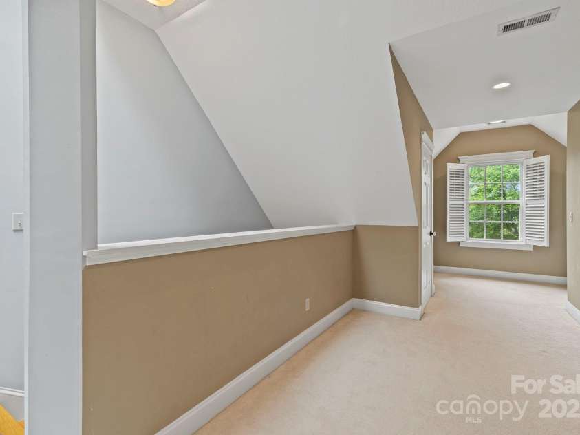 508 Fairway Drive, Hendersonville, NC 28739.  MLS# CAR4266384, YatesRealty ID 18089. 