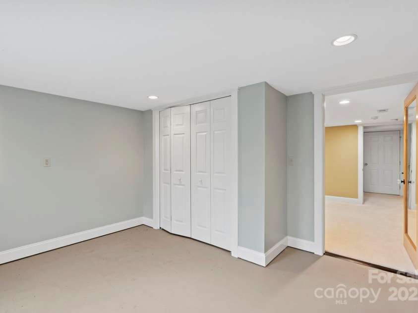 508 Fairway Drive, Hendersonville, NC 28739.  MLS# CAR4266384, YatesRealty ID 18089. 